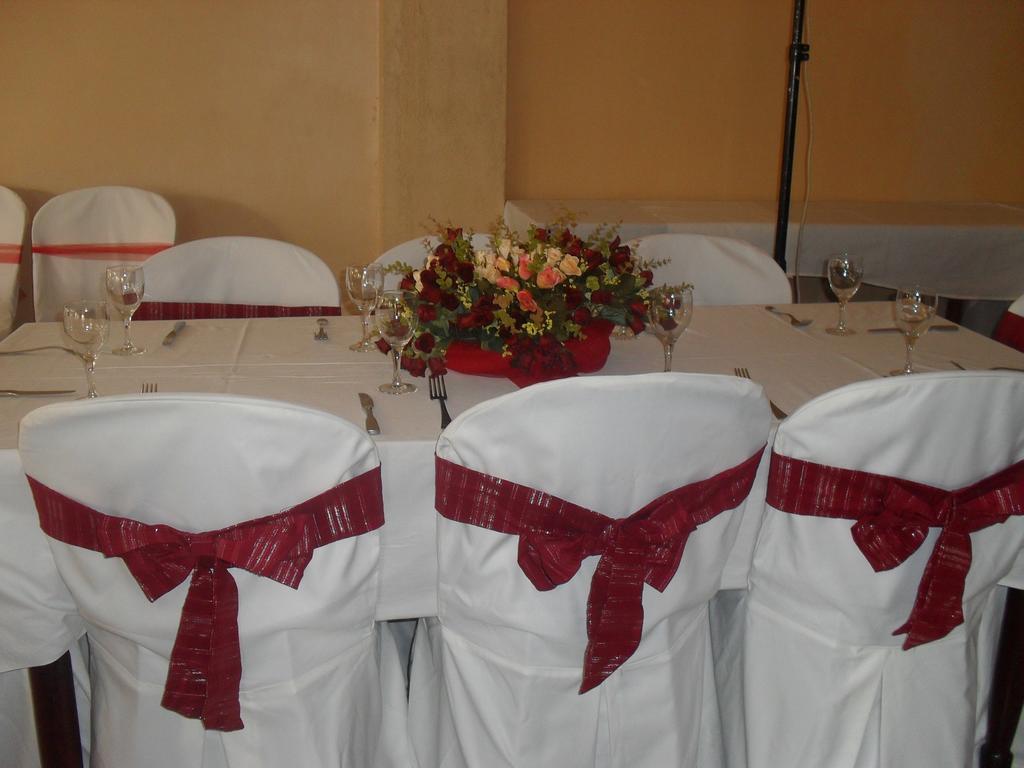 קנדי Royal Mount Hotel מראה חיצוני תמונה