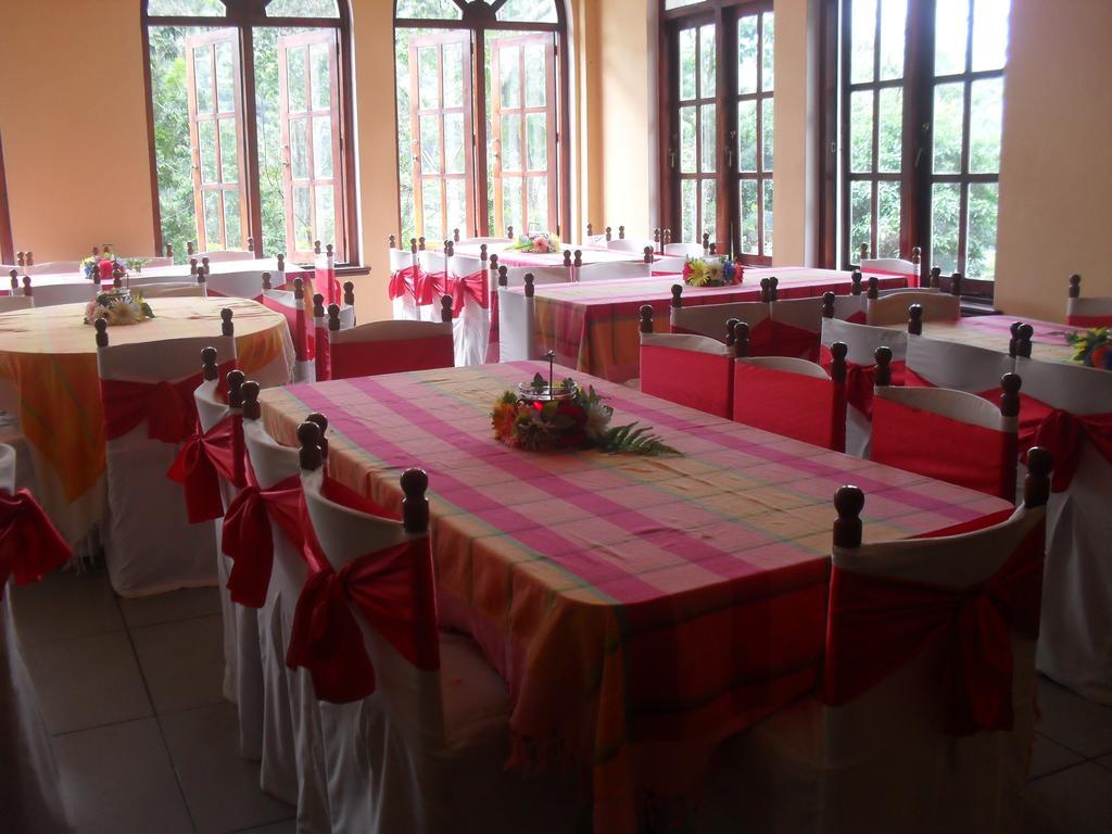 קנדי Royal Mount Hotel מראה חיצוני תמונה