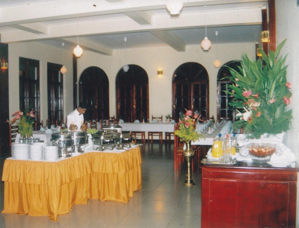 קנדי Royal Mount Hotel מראה חיצוני תמונה
